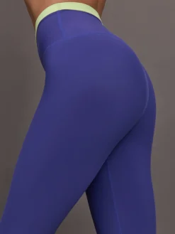 Contrast Waistband Legging in Melt