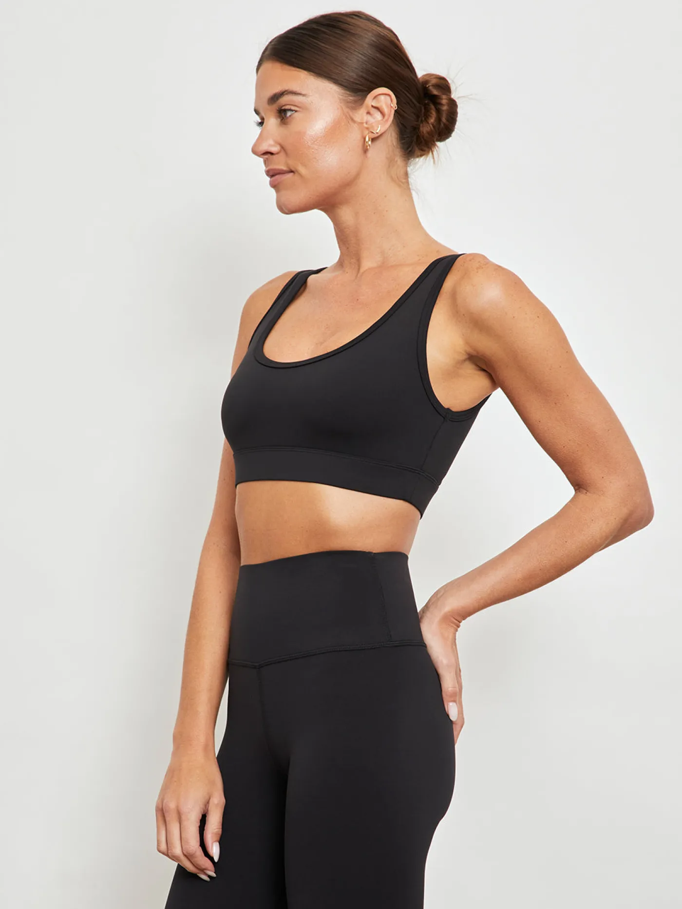 Cut Out Scoop Bra in Diamond Compression