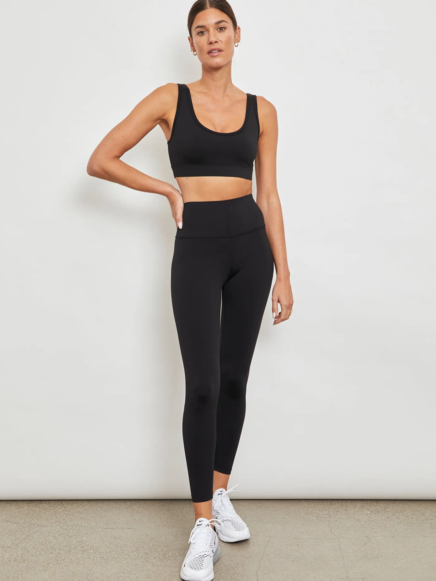 Cut Out Scoop Bra in Diamond Compression