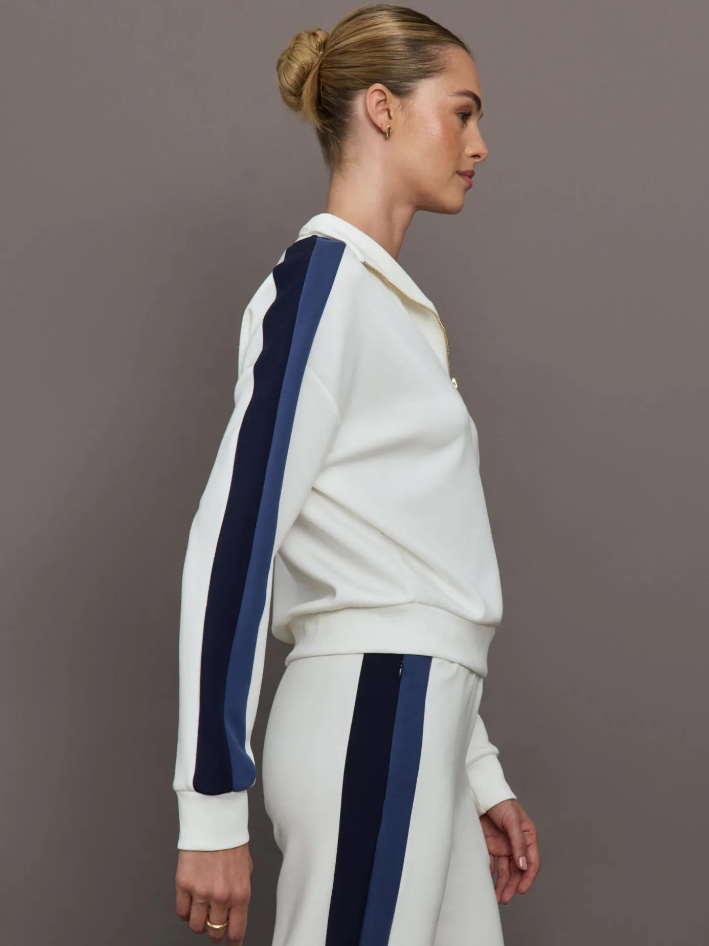 Half Zip With Contrast Stripe in Scuba