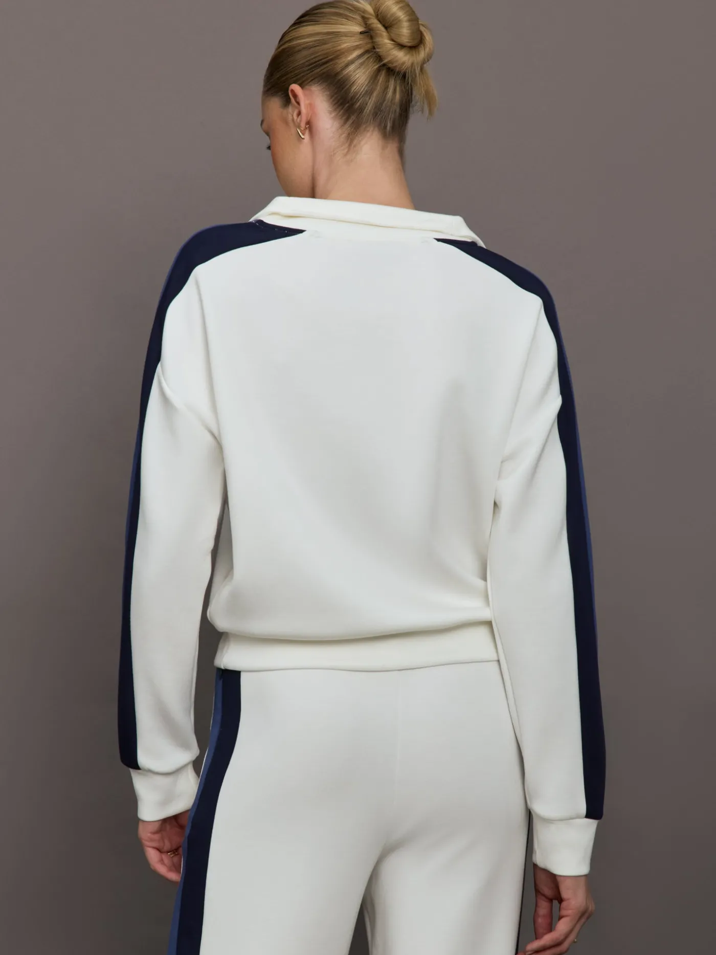 Half Zip With Contrast Stripe in Scuba
