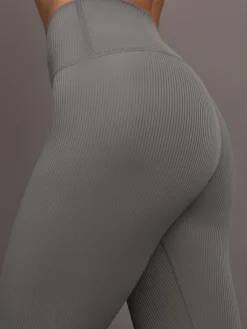 High Rise Legging in Ribbed Melt