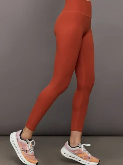 High Rise Legging in Ribbed Melt