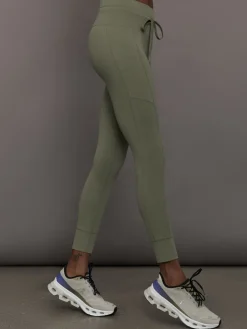 High Rise Sport Pocket Legging in Melt
