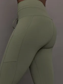 High Rise Sport Pocket Legging in Melt