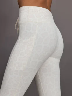 High Rise Sport Pocket Legging in Melt