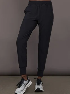 Jogger in Soft Luxe
