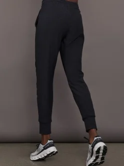 Jogger in Soft Luxe