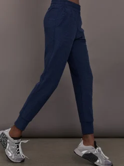 Jogger in Soft Luxe