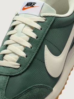 Nike Pacific