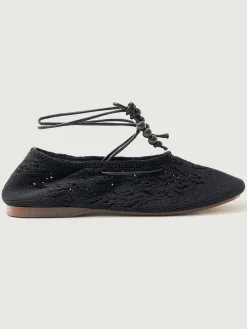Rosemary Crochet Flat
