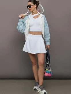 Studio Cut-Out Crop
