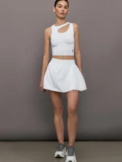 Studio Cut-Out Crop
