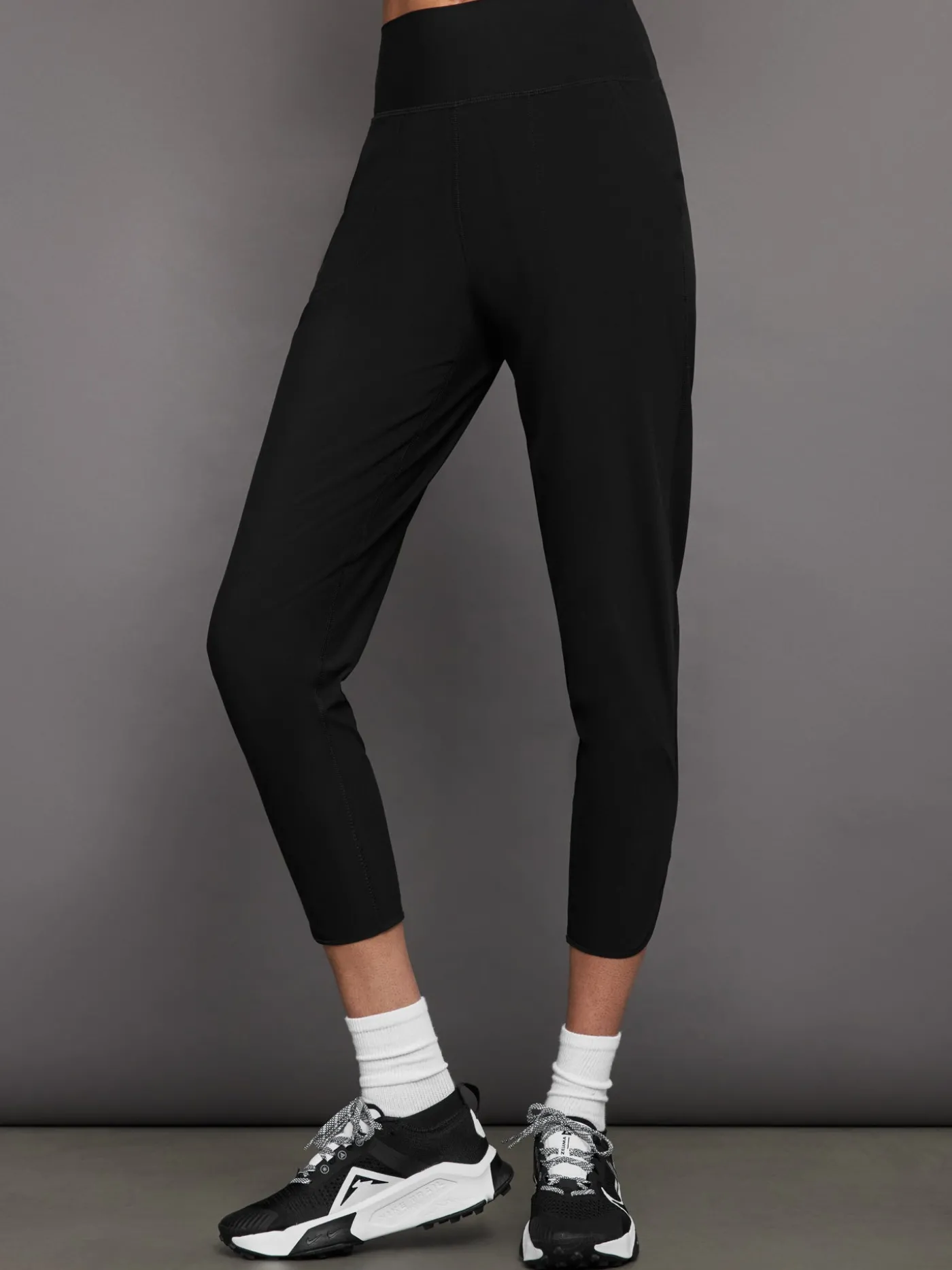 V-neck Longline Bra & Jogger in Melt Bundle