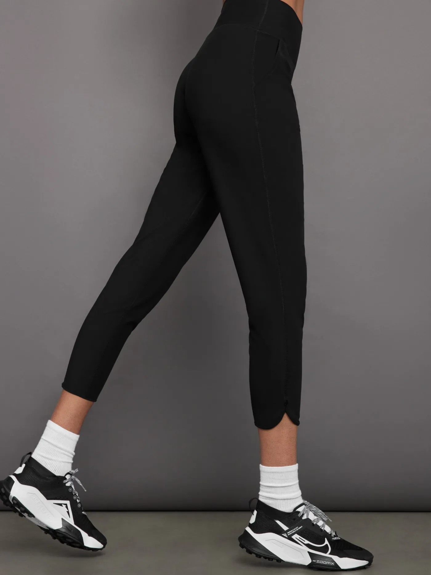 V-neck Longline Bra & Jogger in Melt Bundle