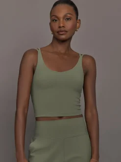 V-Neck Tank in Melt
