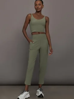 V-Neck Tank in Melt
