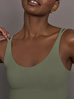 V-Neck Tank in Melt