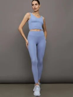 V-Neck Tank in Ribbed Melt