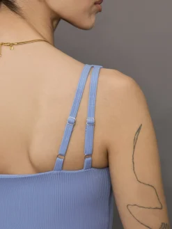 V-Neck Tank in Ribbed Melt