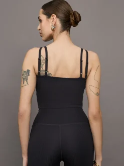 V-Neck Tank in Ribbed Melt