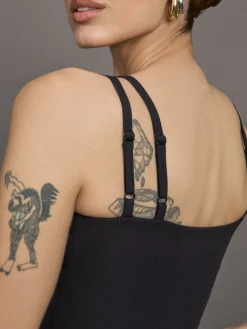 V-Neck Tank in Ribbed Melt
