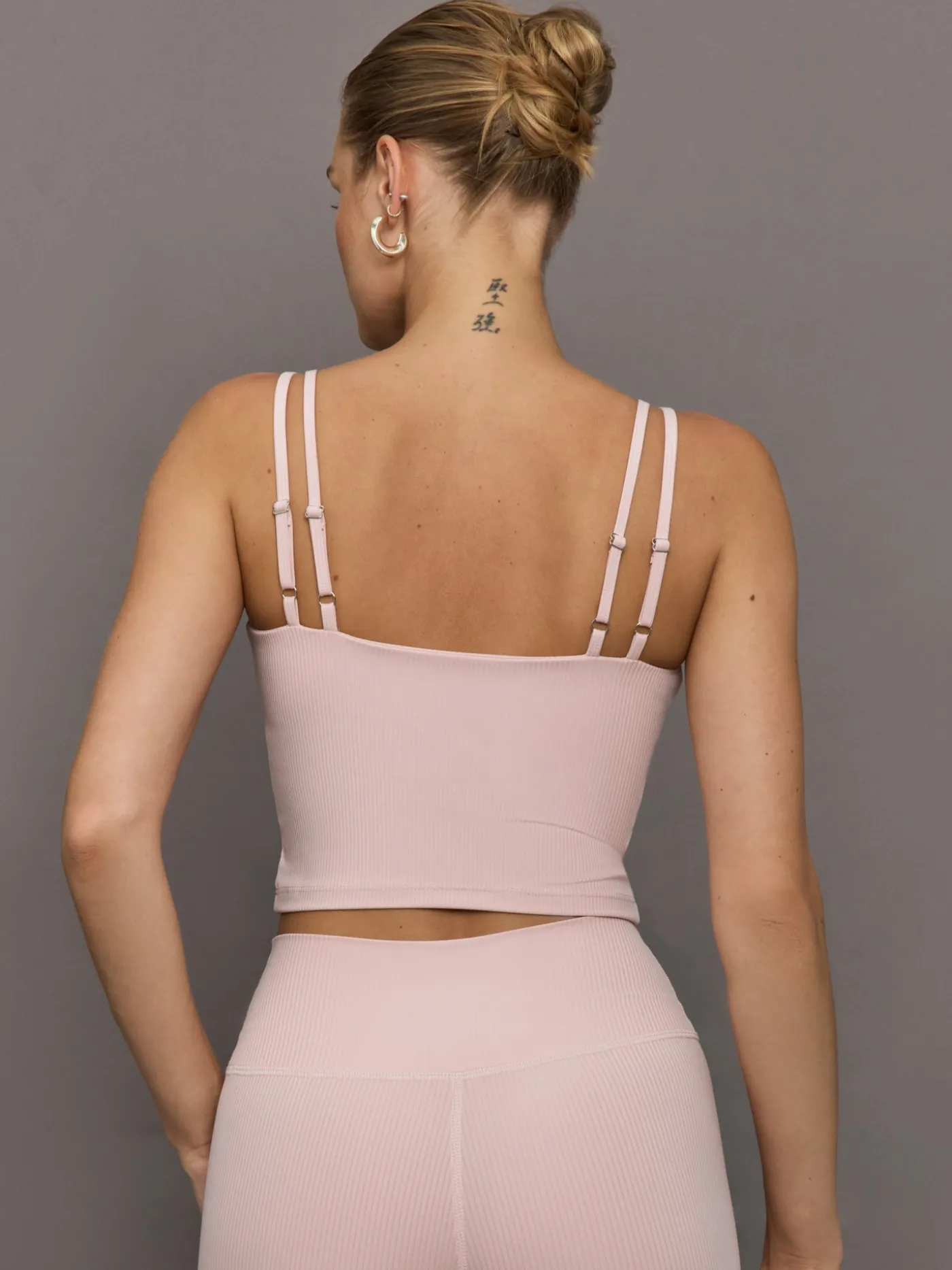 V-Neck Tank in Ribbed Melt